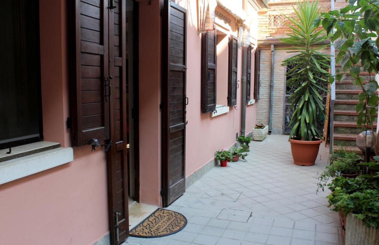 Bed and Breakfast Porta Del Carmine à Comacchio Extérieur photo